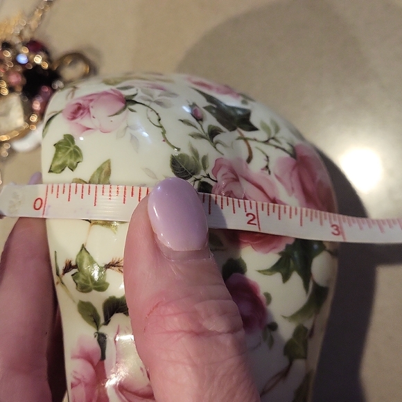 Formalities By Baun Bros Beautiful White Pink Roses Ivy Cat Statue Sleep… - Picture 12 of 12